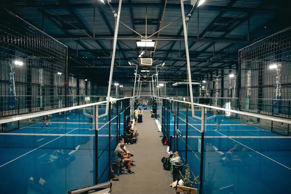 Peakz Padel Kauwgomballenkwartier padel courts in Amsterdam