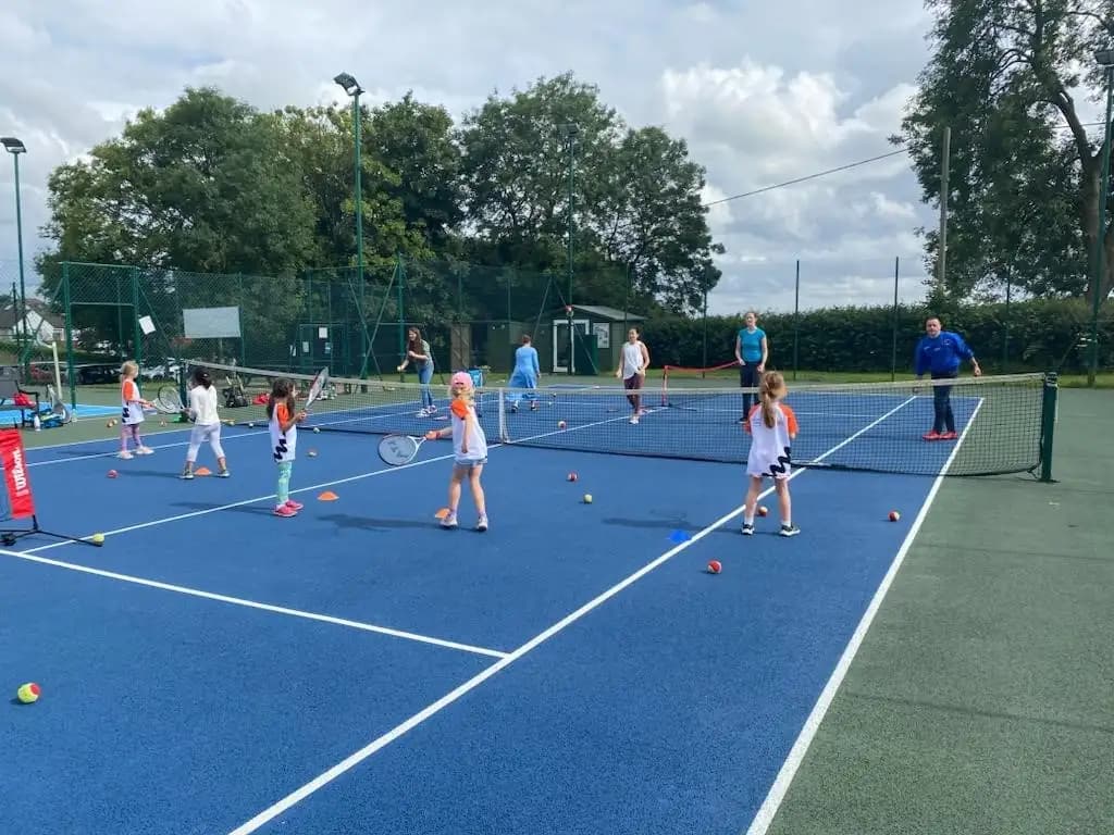 Lacey Green & Loosley Row Padel & Tennis